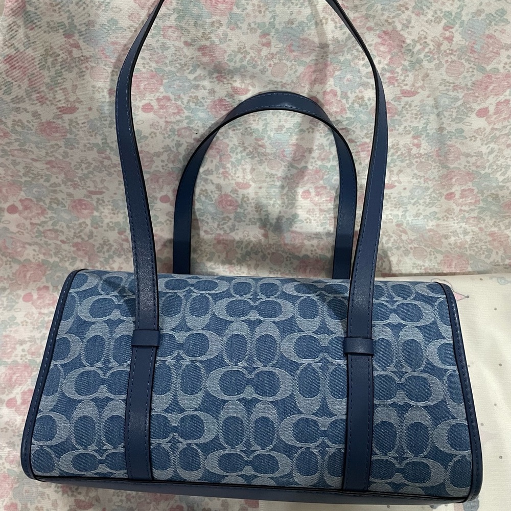 Coach Light Blue Signature Denim Shoulder Bag with Tan Tag - Picture 2 of 6